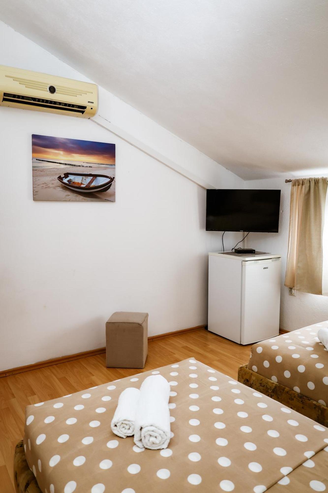Apartments Djukic Tivat Exteriér fotografie