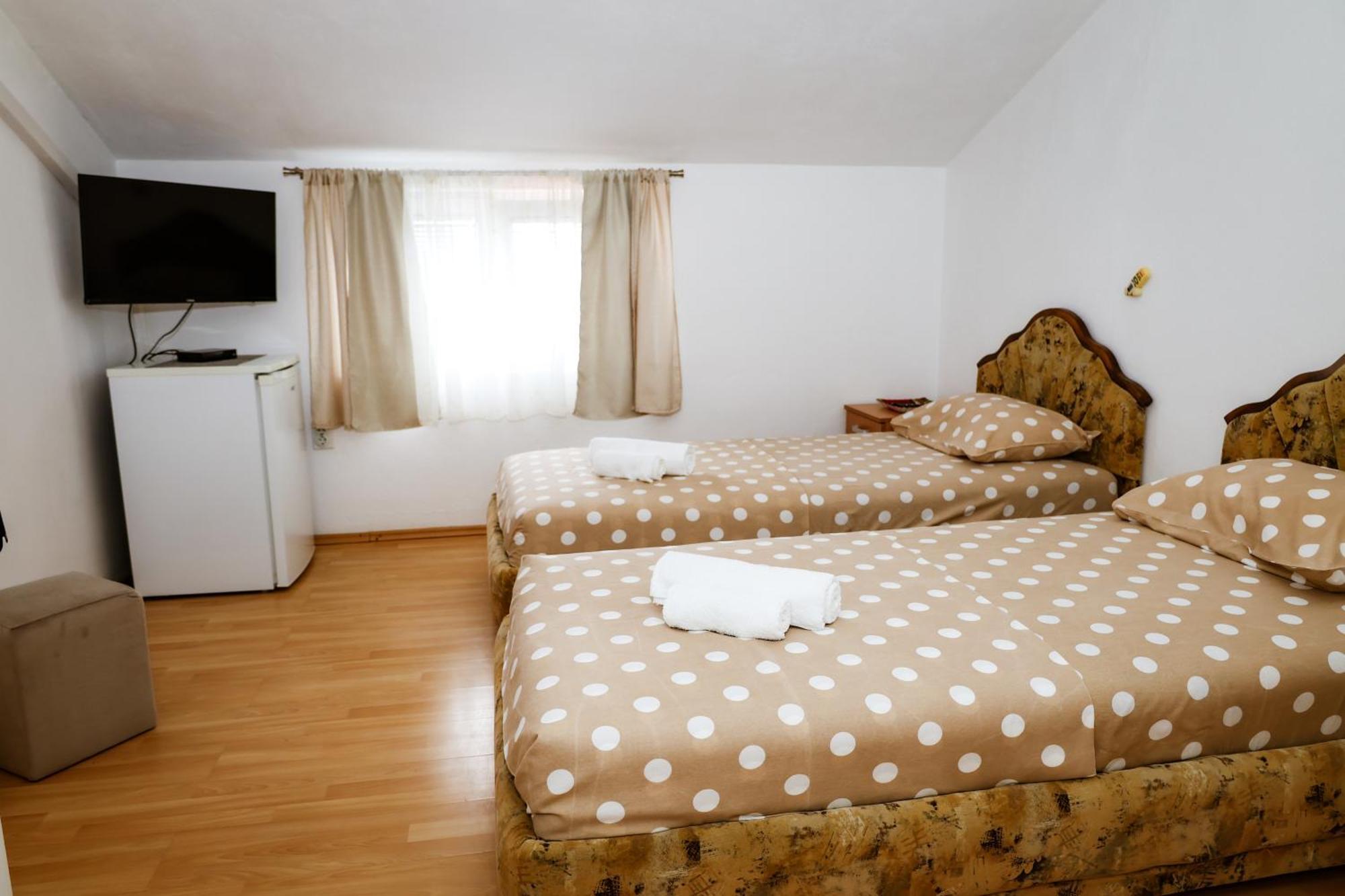 Apartments Djukic Tivat Exteriér fotografie