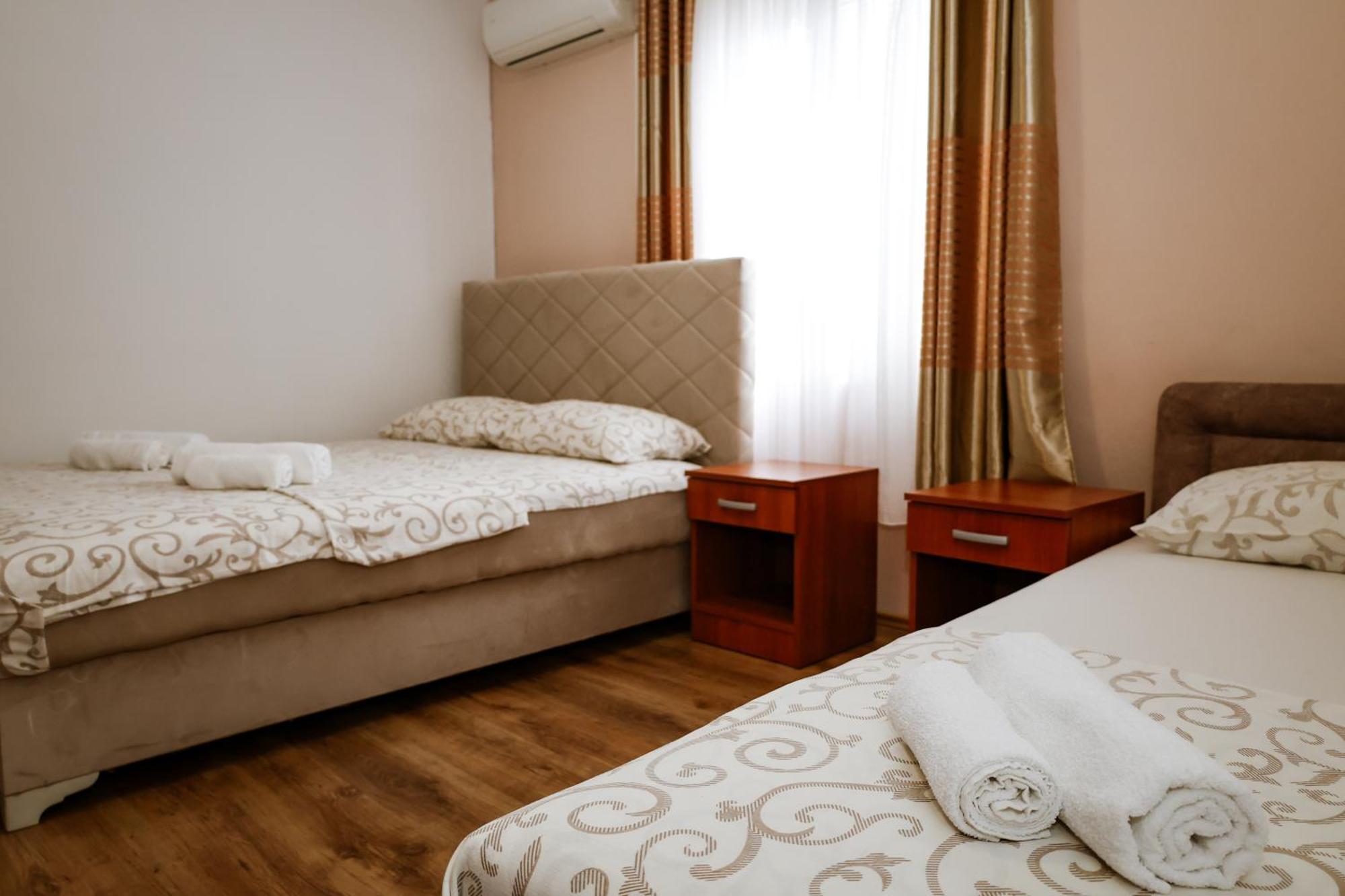 Apartments Djukic Tivat Exteriér fotografie